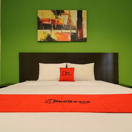 RedDoorz Plus @ Taman Siswa 2 Yogyakarta Exterior foto