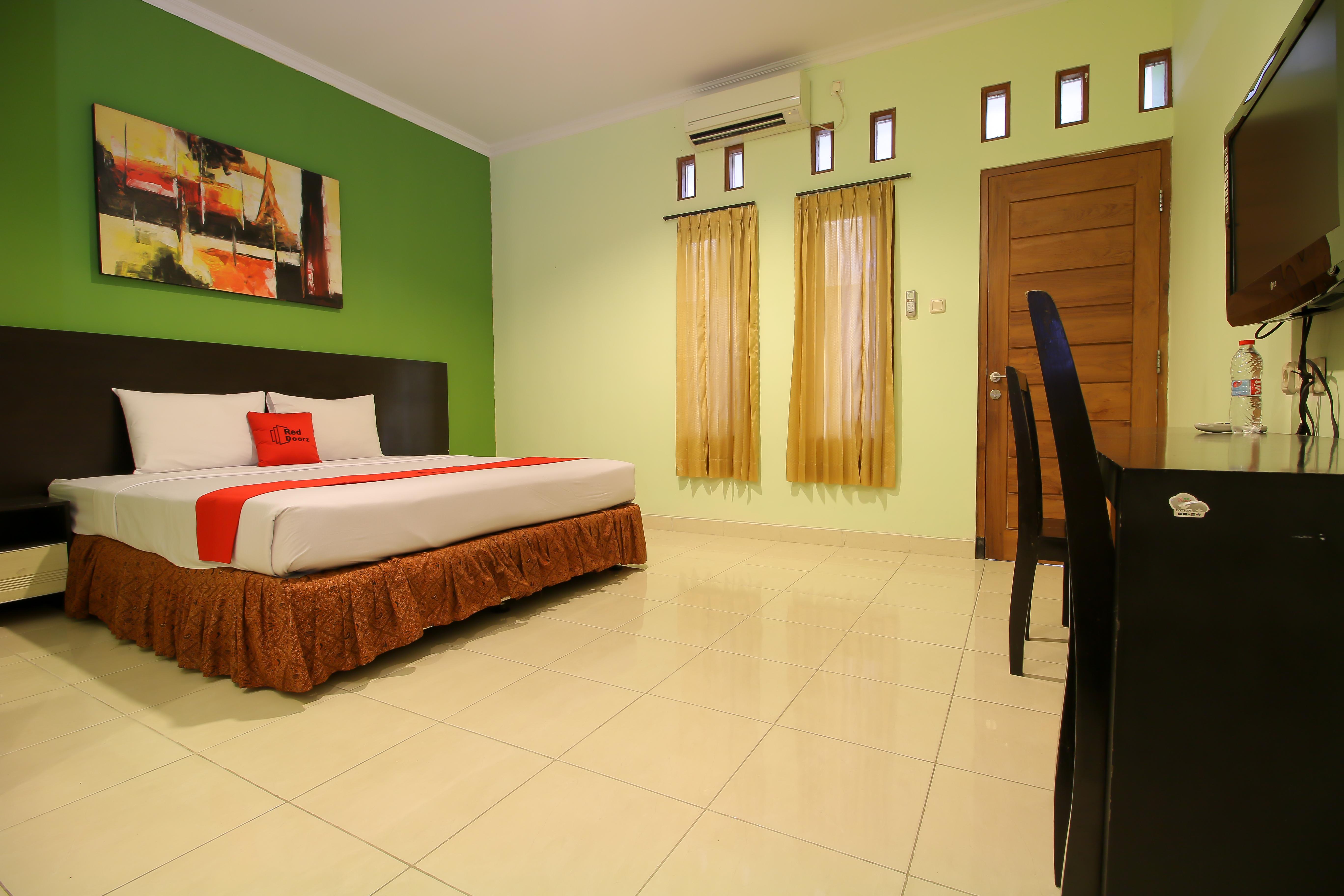 RedDoorz Plus @ Taman Siswa 2 Yogyakarta Exterior foto